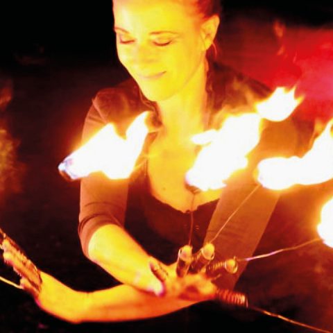 Tollwood Winterfestival 2022 Feuershows Element Of Firedance By Lydia C Lydia Schoenbrodt