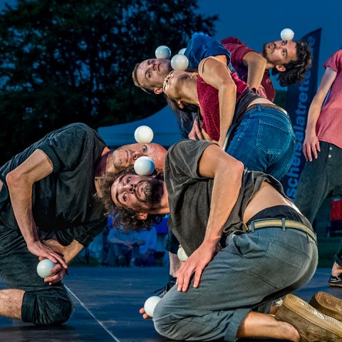 Critical Mess Dodai Amphitheater Performances Tollwood Festival