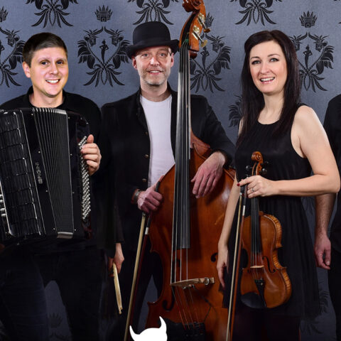 Treibauf Andechser Zelt Tollwood Festival C Leonard Bach By Studioline