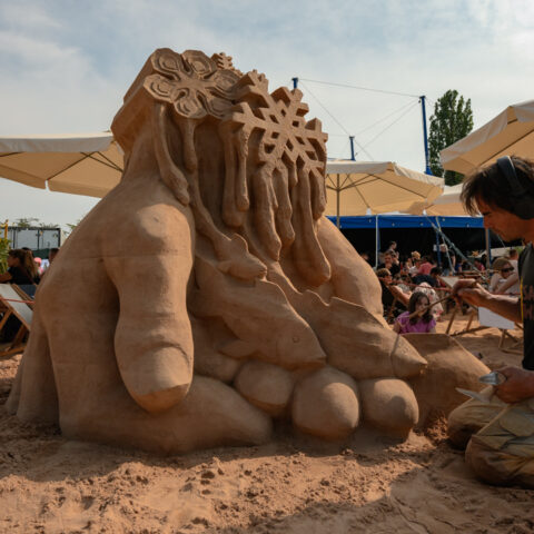 Sandskulptur Jiri Kaspar Half Moon Bar C Ingmar Wein