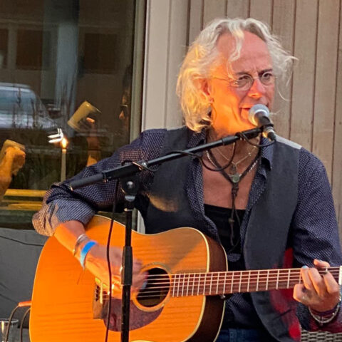 Erik Berthold Craft Biergarten Wueda Hund Konzert Tollwood Muenchen