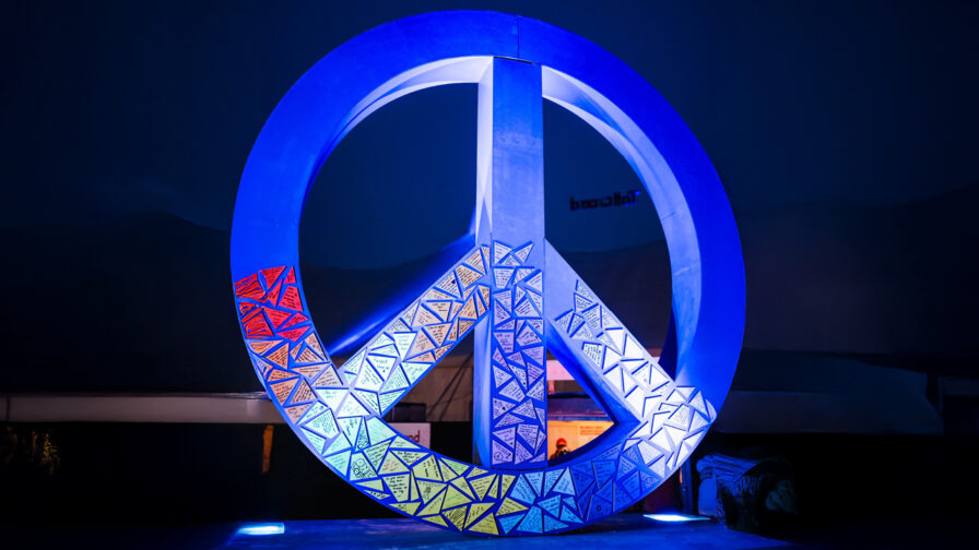 Tollwood Winterfestival 2025 | Peace-Zeichen