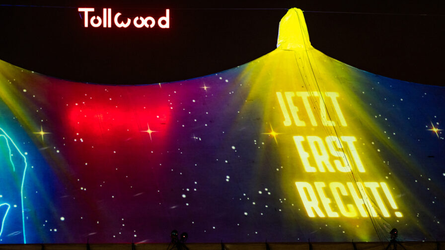Tollwood Winterfestival 2025 | Zeltdachinszenierung