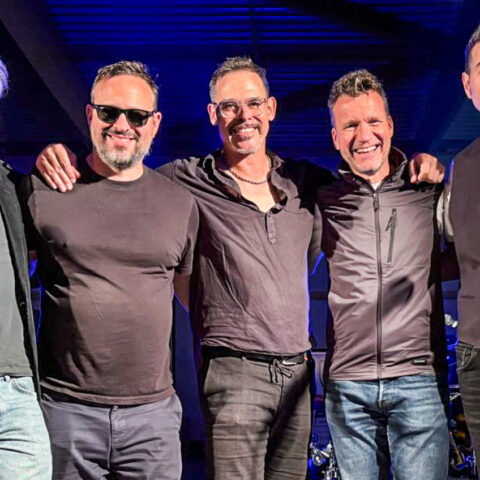 Tollwood Live Musik Andechser Zelt 19.6. Peter Voice & The Skyrunners
