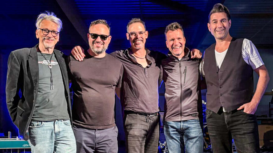 Tollwood Live Musik Andechser Zelt 19.6. Peter Voice & The Skyrunners