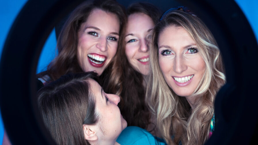 Tollwood Live Musik Andechser Zelt 16.7. Bettyandmissjones C Jasmin Ziegler